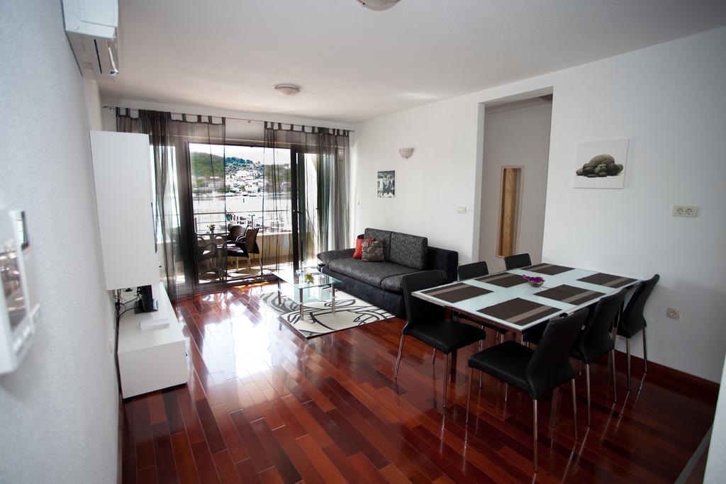 Apartments Svjetlana Трогир Номер фото