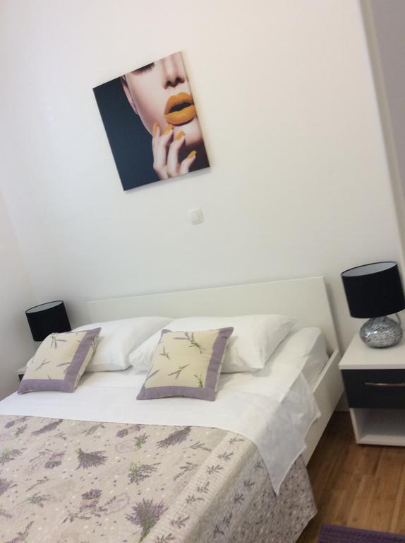 Apartments Svjetlana Трогир Экстерьер фото