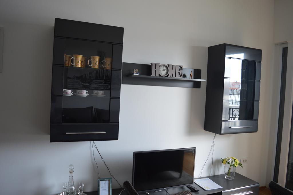 Apartments Svjetlana Трогир Экстерьер фото