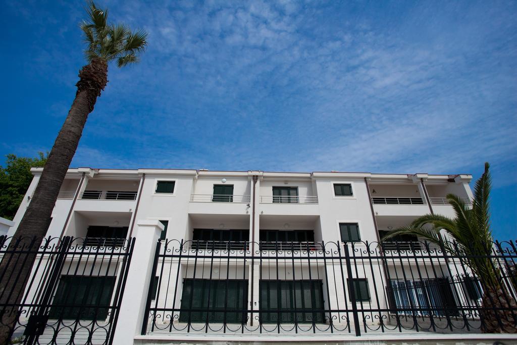 Apartments Svjetlana Трогир Экстерьер фото
